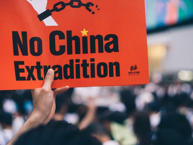 Cantonese on Hong Kong’s Side, Mandarin on Beijing’s Side